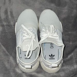 Good condition 2.5Y Adidas.